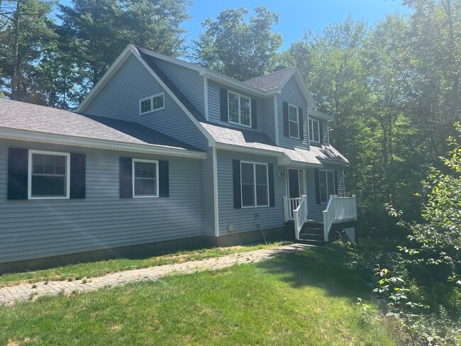 Building Photo - 11 Pinecrest Dr