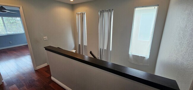 Building Photo - SAN DIEGO / SERRA MESA  - STONECREST VILLA...