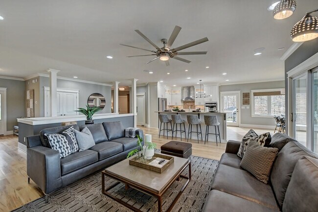 Building Photo - 136 Bridlewood Dr