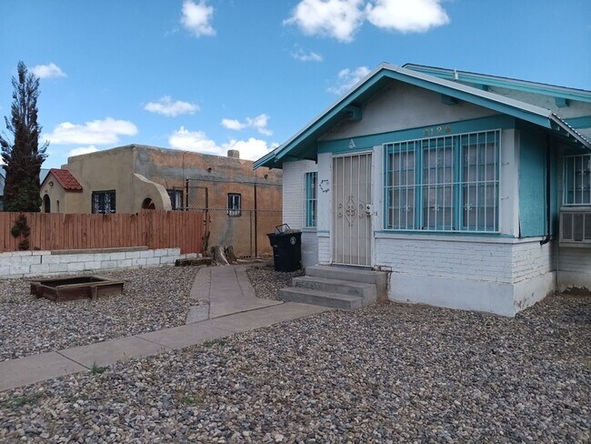Primary Photo - 2129 Coal Ave SE