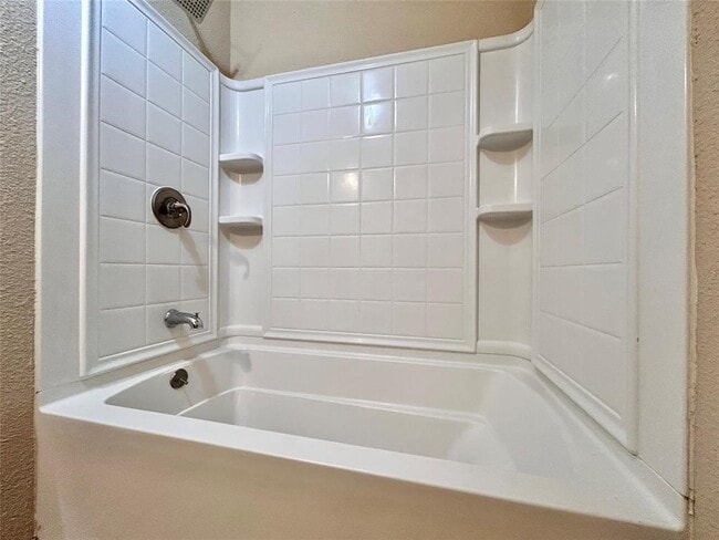 Building Photo - 510 Powell Dr