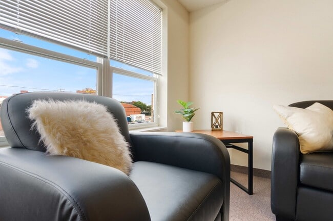 Interior Photo - Cloud on Fifth