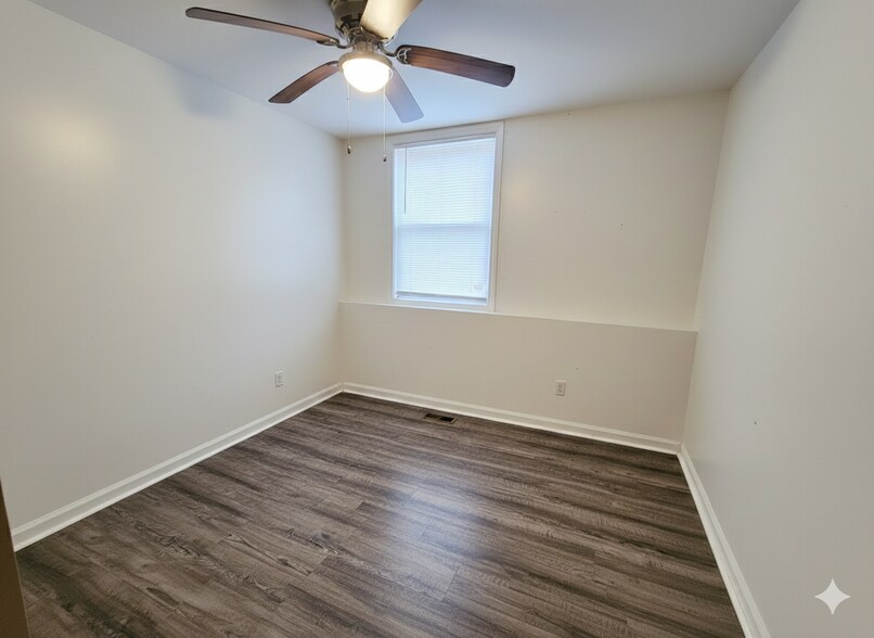 Bedroom 1 - 286 Newridge Ave