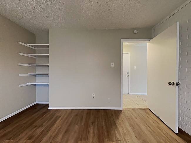 Building Photo - 24111 Spring Towne Dr