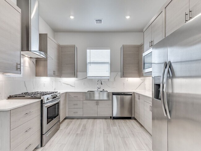 Building Photo - Beautiful New Construction Home in Edmond/...