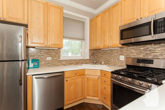 Building Photo - 2 bedroom in Chicago IL 60613