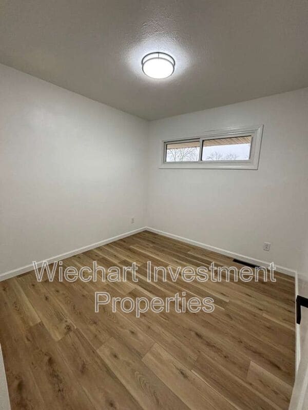 Building Photo - 713 Wildwood Ave