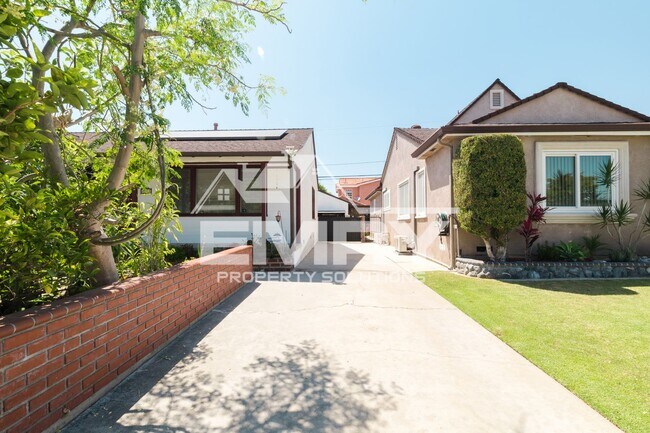 Building Photo - 4743 Levelside Ave