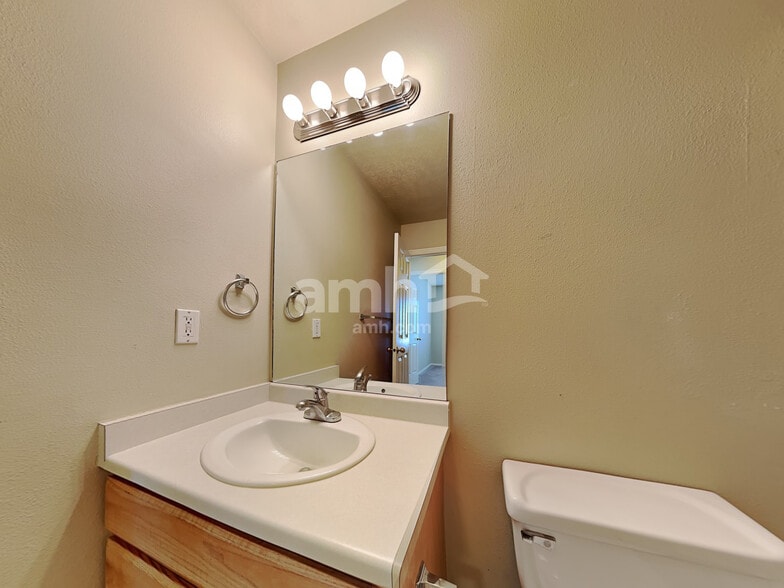 Building Photo - 11963 S Powder Cv