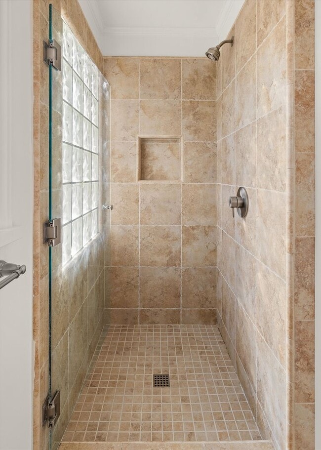 Building Photo - 504 Consuelo Dr