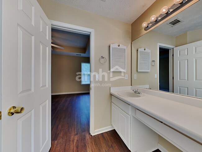 Building Photo - 448 Ash Trace Ln