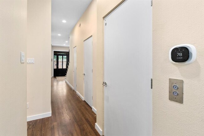 Building Photo - 3718 Bridle Path