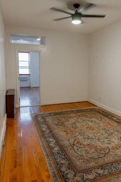 Enjoy a very spacious apartment! - 61 Duffield St