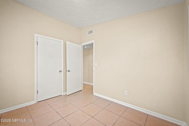 Building Photo - 909 Westgate Dr