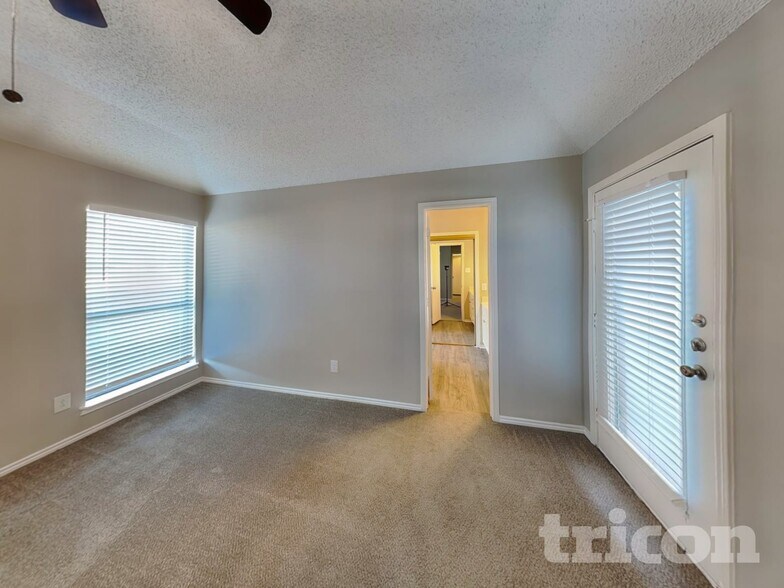 Building Photo - 1130 Dandelion Dr