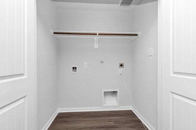 Building Photo - 1216 Haverford Ln