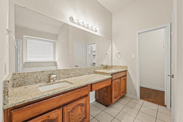 Building Photo - 8204 Hitching Tr