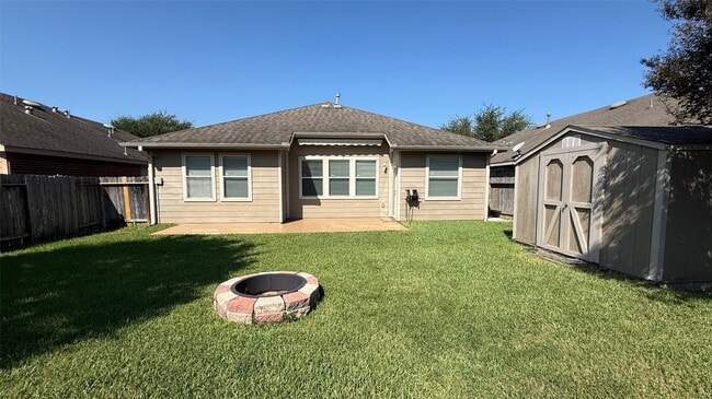 Building Photo - 15110 Sierra Ridge Dr