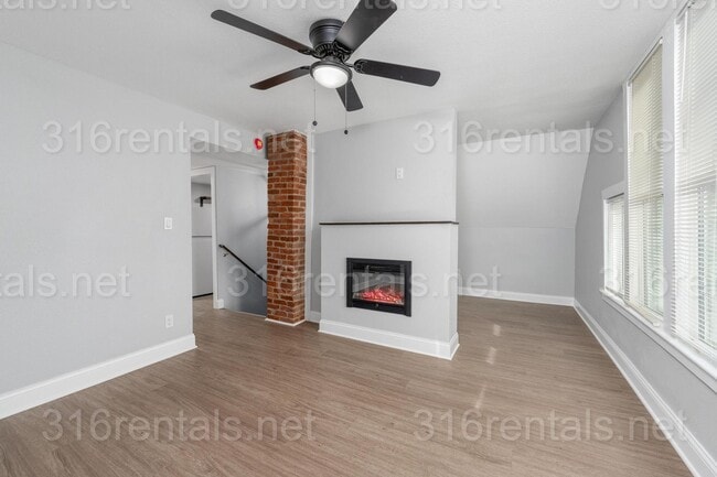 Building Photo - $750 - Studio / 1 bath - Beautiful newly renovated Multi-family home located in Delano