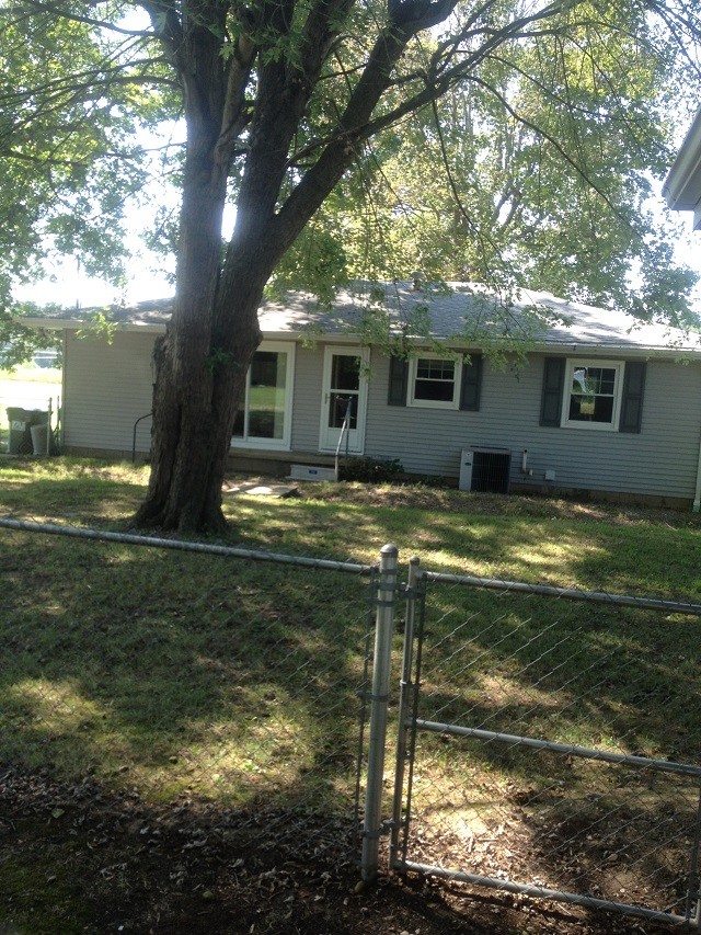 Building Photo - 5015 Upper Mt Vernon Rd