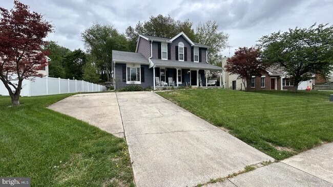 Building Photo - 215 Hitching Post Dr