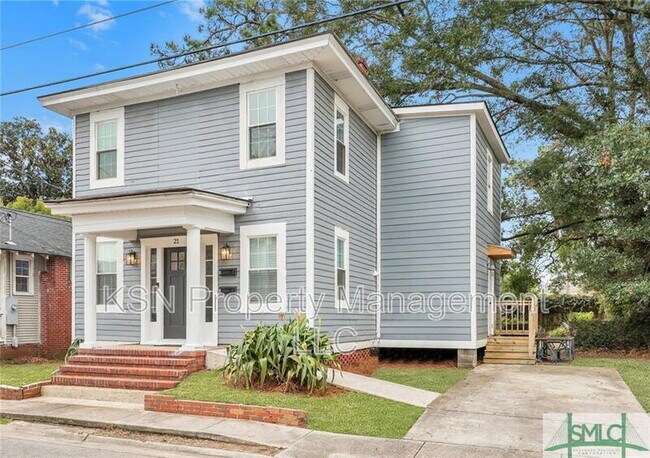 Building Photo - 21 W 60th St