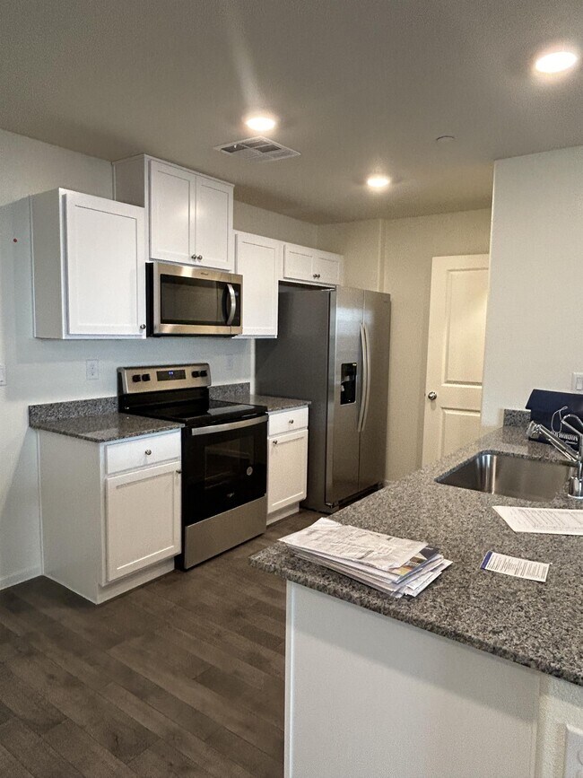 Building Photo - 342 Pacific Sparrow Avenue