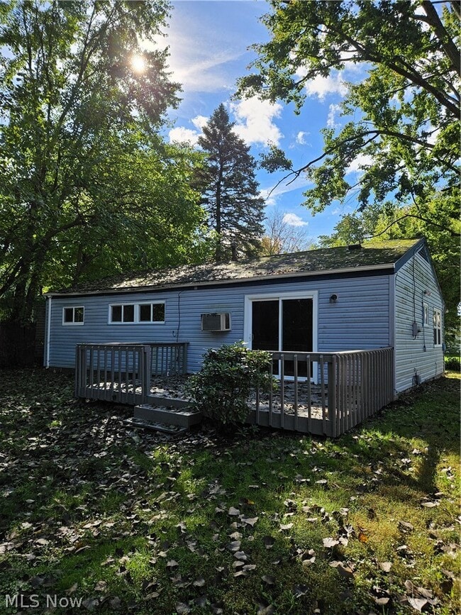 Building Photo - 1859 Sheffield Dr