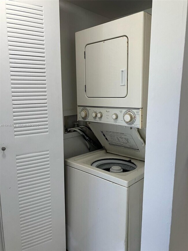 Building Photo - 5200 NW 31st Ave