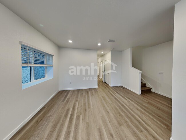 Building Photo - 26153 E Calhoun Pl