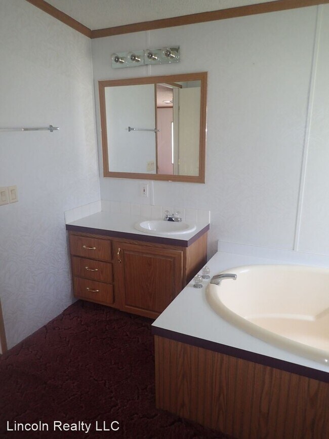 Building Photo - 3 br, 2 bath House - 4056 Twin Oaks Rd