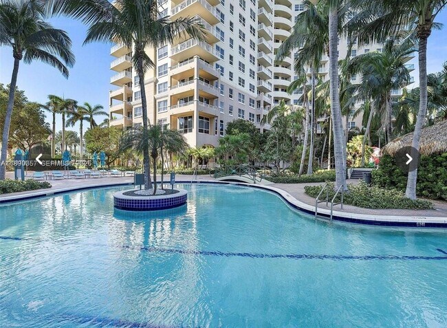 Building Photo - 19501 W Country Club Dr