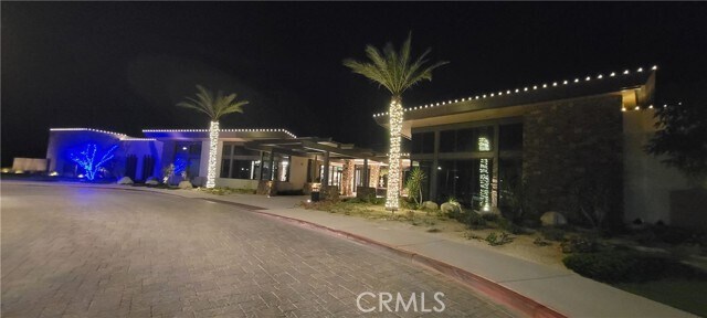 Building Photo - 82 Burgundy