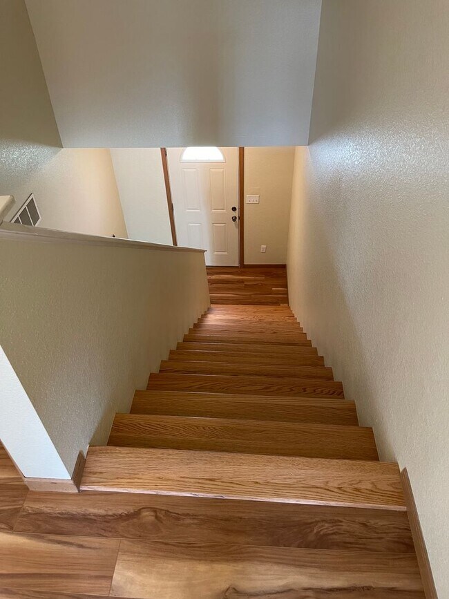 Building Photo - 16858 Hurricane Ln
