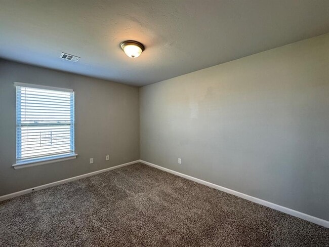 Building Photo - 18305 Autumn Grv Ct
