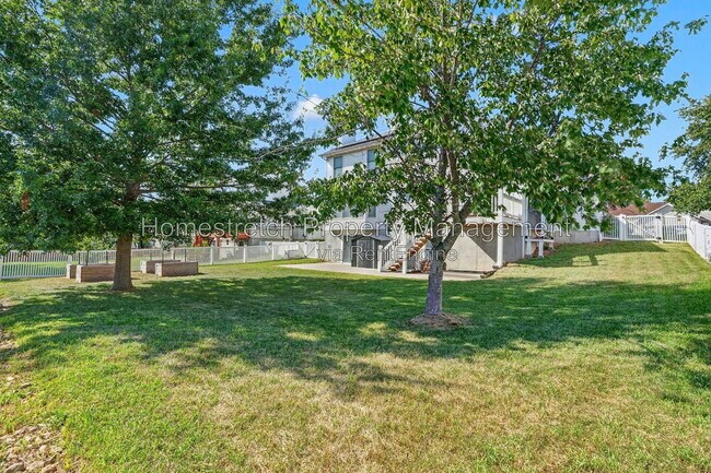 Building Photo - 6910 Emmons Dr