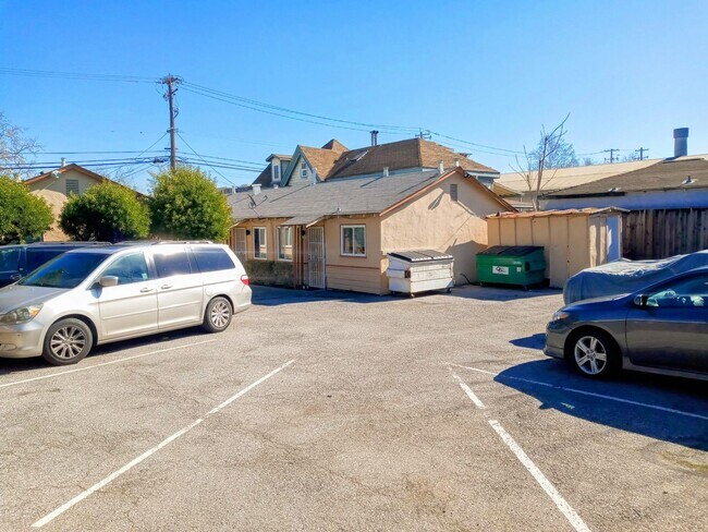 Building Photo - Cute 1bd Apartment on Ground Floor