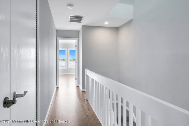 Building Photo - 1332 Ocean Ave