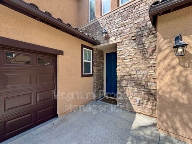 Building Photo - 34333 Northhaven Dr
