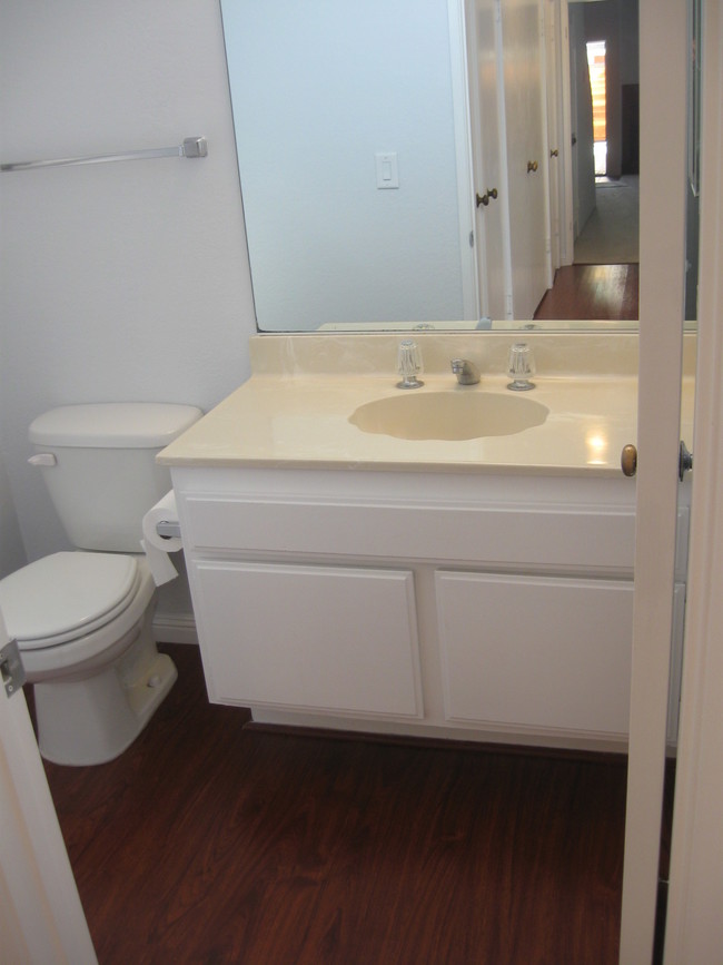 1st Floor Half Bath - 1133 24th St