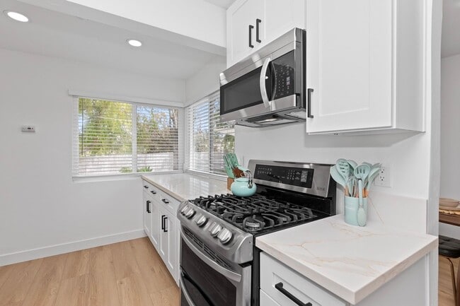 Building Photo - Major upgrades coming before move in!