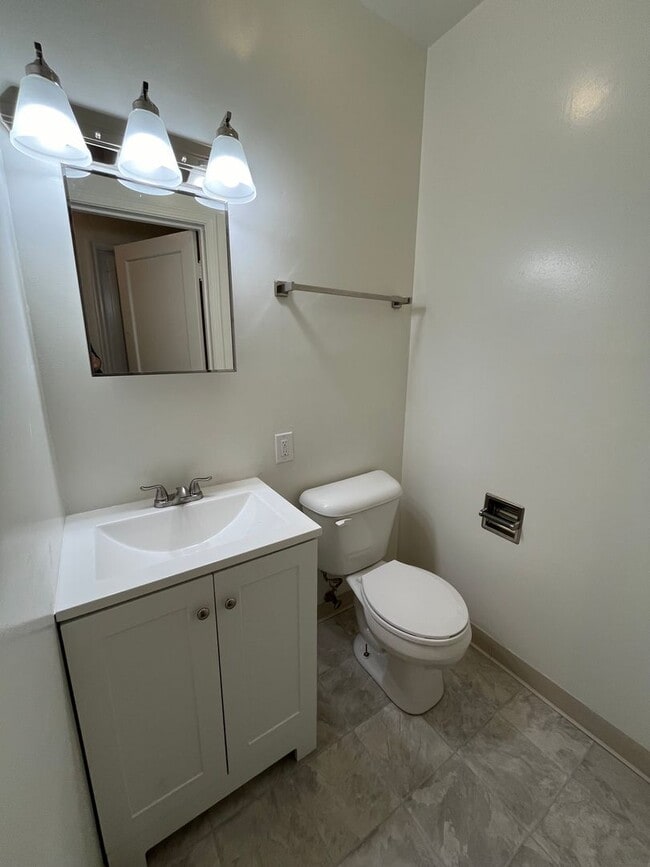 Building Photo - Charming 3 Bedroom 1.5 Bath Rural Tudor Revival Home