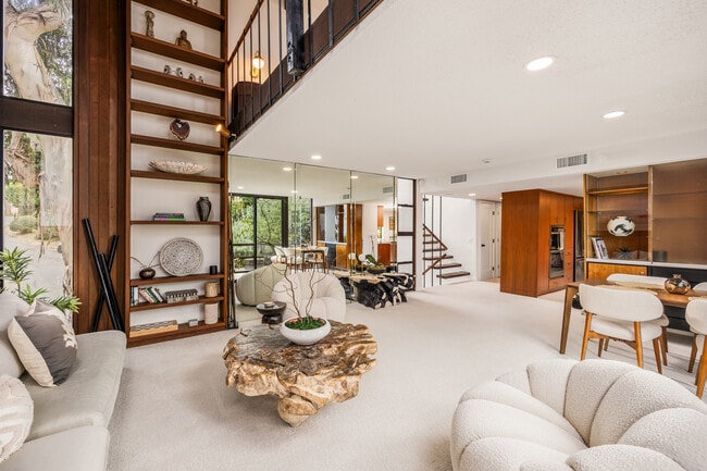 Building Photo - 459 Culebra St