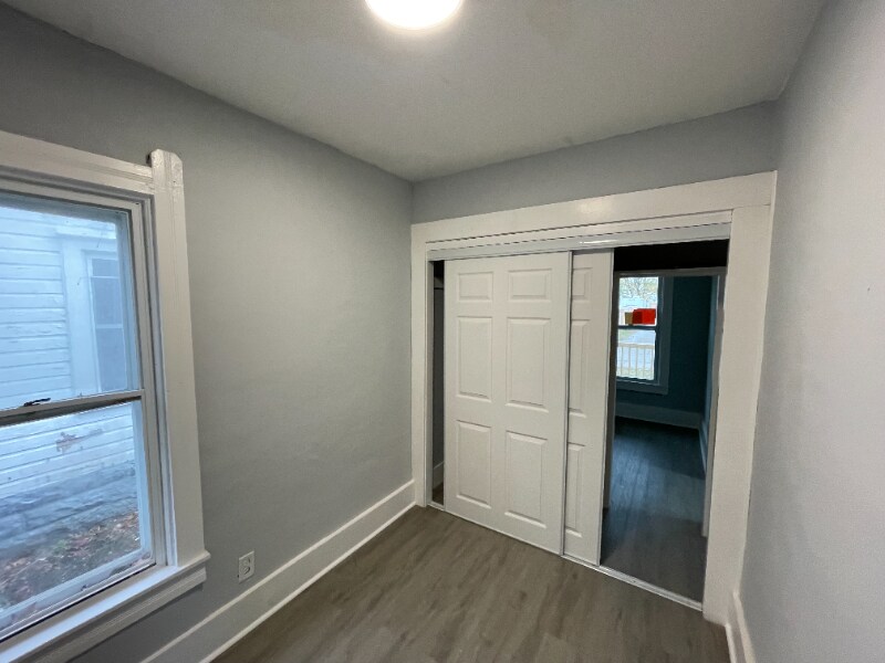 Building Photo - 407 W 23rd St