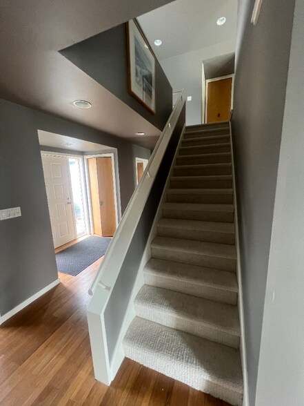 Building Photo - 11830 N Country Ln
