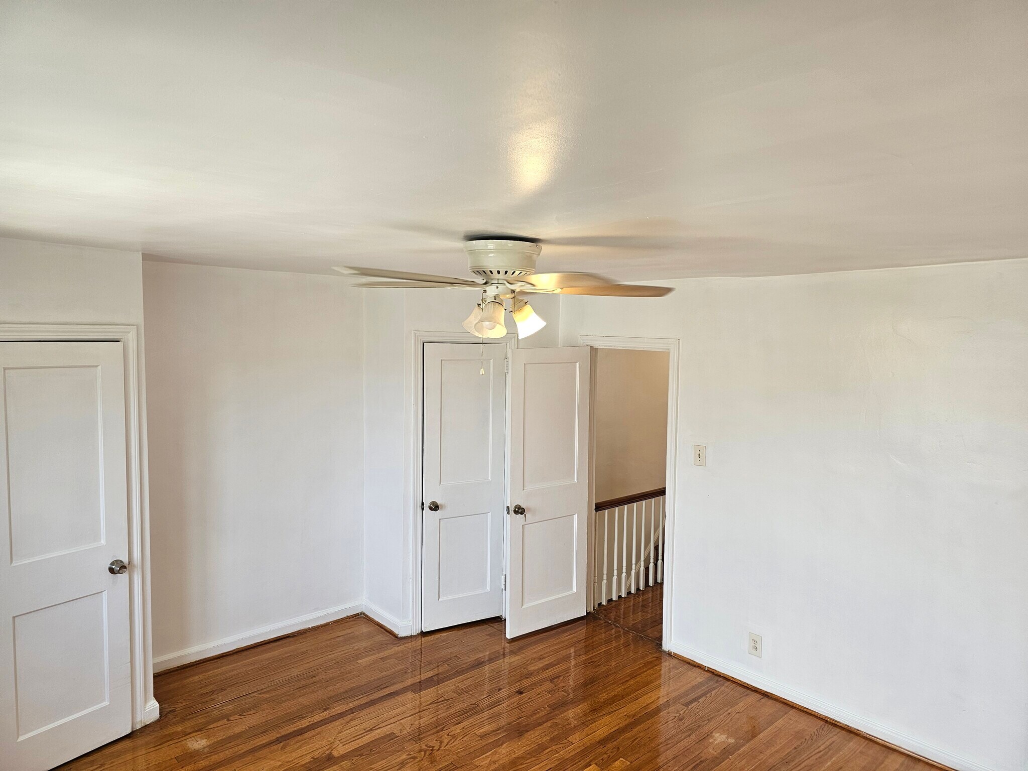 Master room - 1268 Stirling St