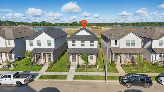 Building Photo - 2617 Tanager St