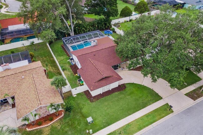 Building Photo - 2824 Paddock Dr