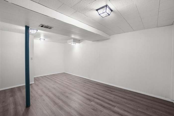Building Photo - 1426 Josephine St