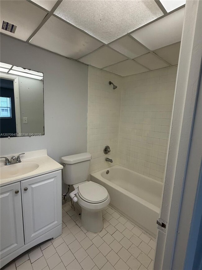 Building Photo - 7925 S Colony Cir